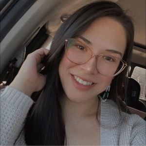 Meet your Posher, Lindsey